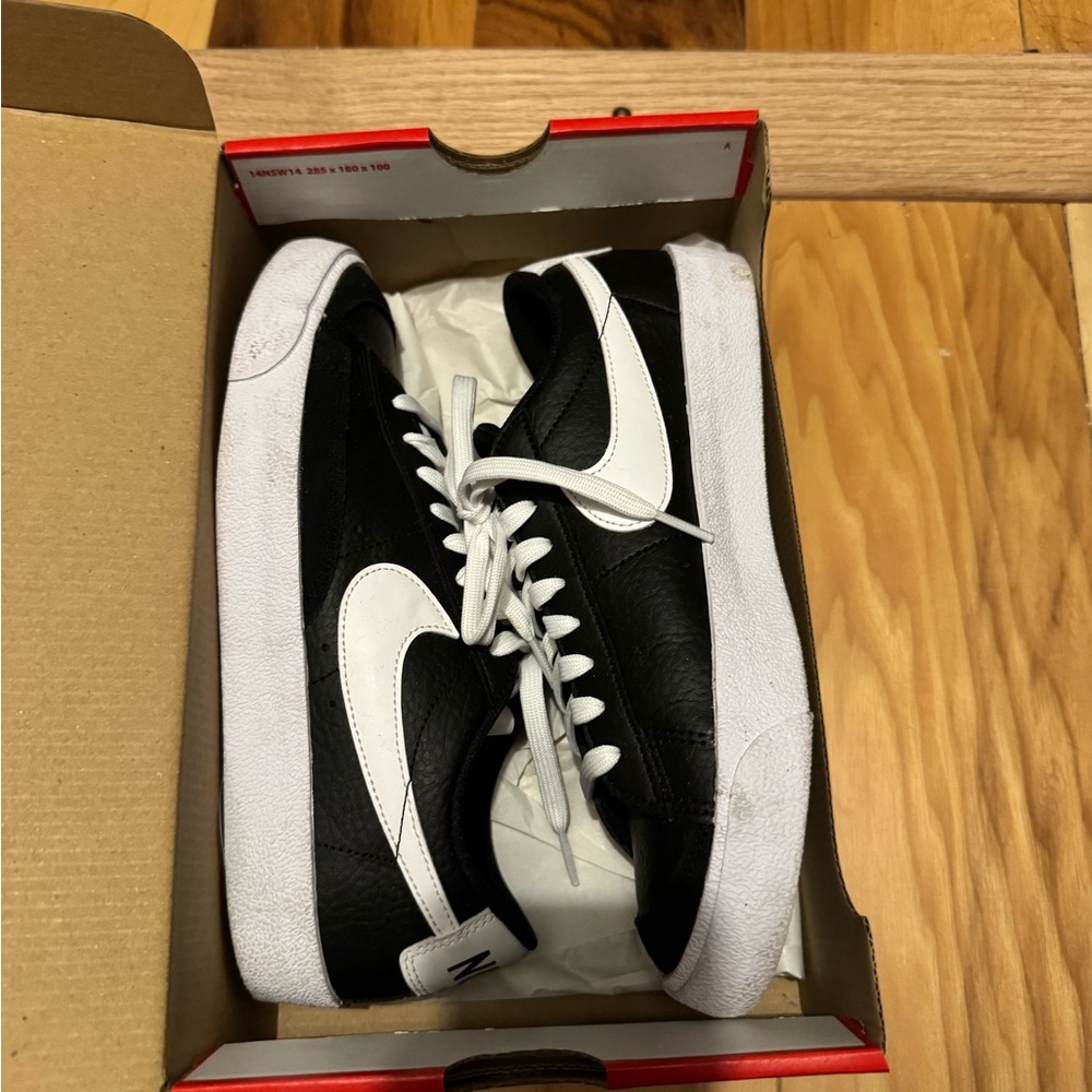 Nike Blazer Low '77 GS in Black and White size 6.5Y